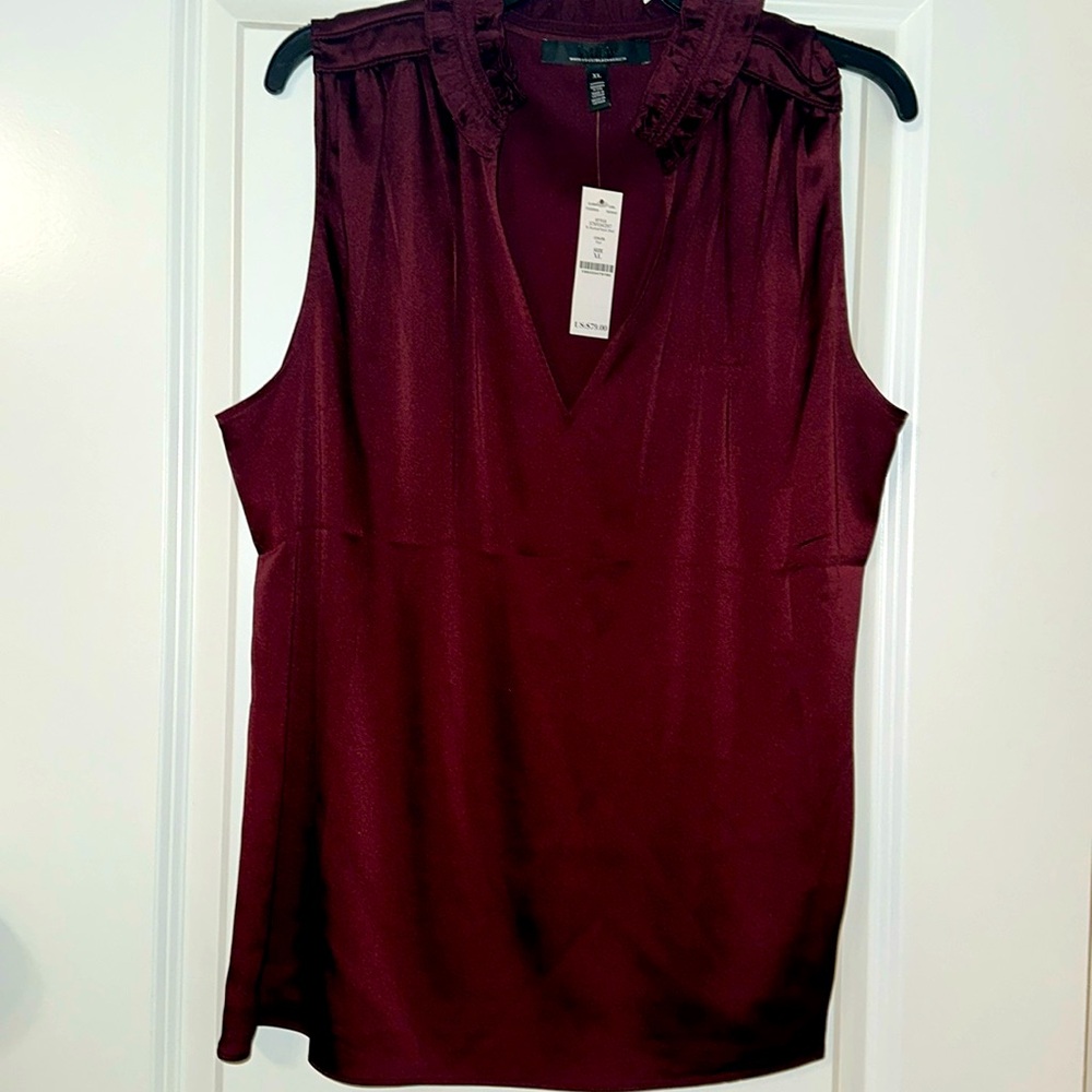 Women’s White House Black Market Ruched Neck Shell, Size XL